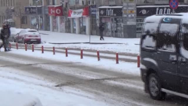 Doğu Anadolu'da Kar Yağışı Etkili Oluyor