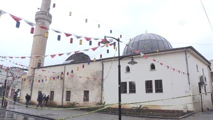 Roketli Saldırı Sonucu Zarar Gören Üç Asırlık Çalık Camisi Kullanılamaz Hale Geldi