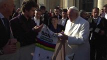 Cyclisme: Peter Sagan offre un vélo au pape François