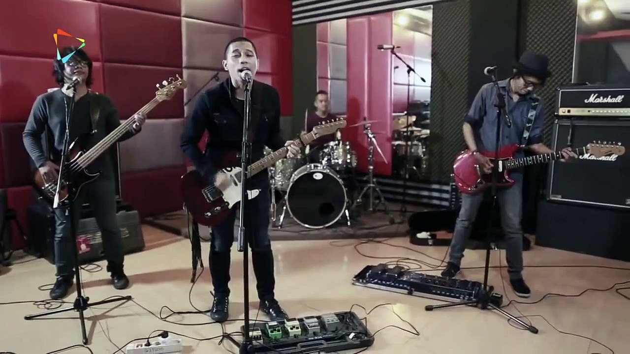 Studio Attack The Rain Terlatih Patah Hati Kompas.com