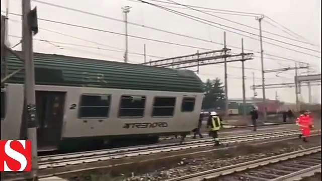 İtalya�nın Milan kentinde bir tren raylardan çıktı