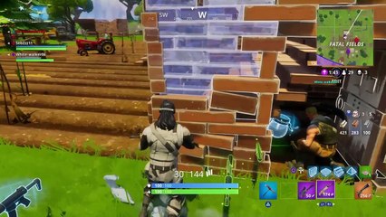 Giving A Victory To My Friends | Squad | Fortnite Battle Royale