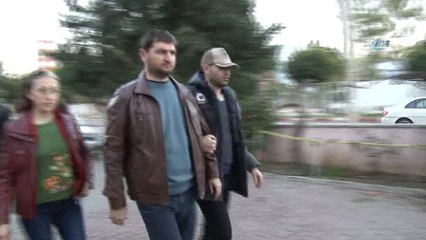 Vitrin arkasında yakalanan FETÖ firarisi eski savcı tutuklandı