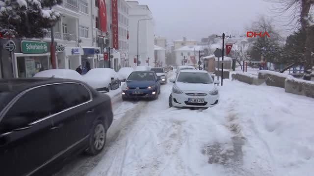 Yozgat'ta Tipi Nedeniyle 103 Köy Yolu Ulaşıma Kapandı