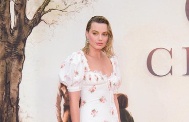 Margot Robbie is considering Neighbours return