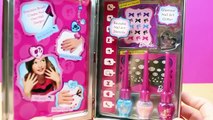 Juegos de Manicura para niñas | Juguetes de Barbie en español para pintar y decorar uñas