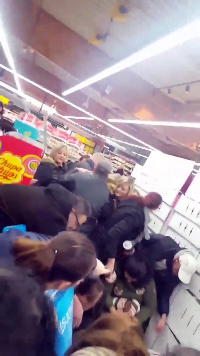 Des scènes d'émeute pour du Nutella dans des magasins Intermarché - Regardez