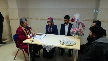 Müftülükte ilk resmi nikah kıyıldı