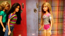 Escuela de princesas de Barbie Ep. 3 - Destrozo en el dorm - Barbienovela con juguetes
