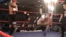 Un boxeur s'auto-inflige un KO lors d'un combat (vidéo)