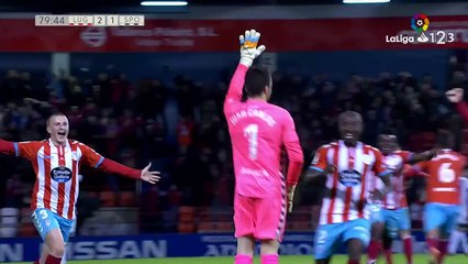VÍDEO. Guarda-redes marca golaço antes do meio-campo e candidata-se ao Prémio Puskas