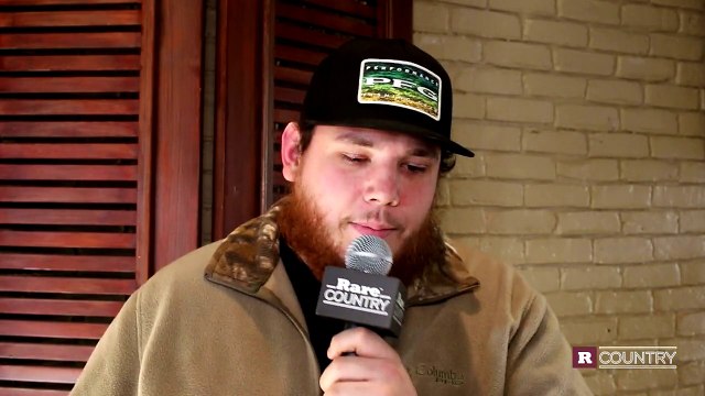 Luke Combs' coin toss | Rare Country