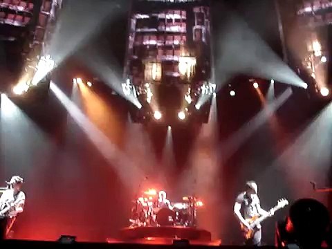 Muse - Interlude + Hysteria, Color Line Arena, Hamburg, Germany 10/28/2009