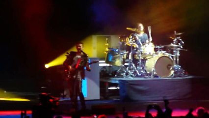 Muse - Interlude + Hysteria, Oracle Arena, Not So Silent Night, Oakland, CA, USA  12/11/2009