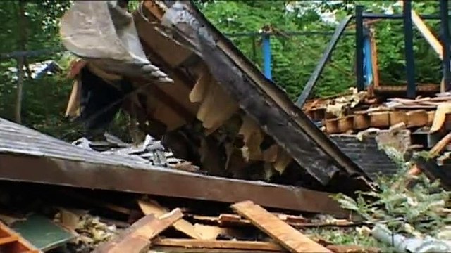 Grand Designs S08E09 Revisited Surrey Customised German Kit House (Revisited from S4 Ep2)