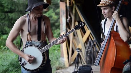 Thunderstruck on Banjo and Spoons!