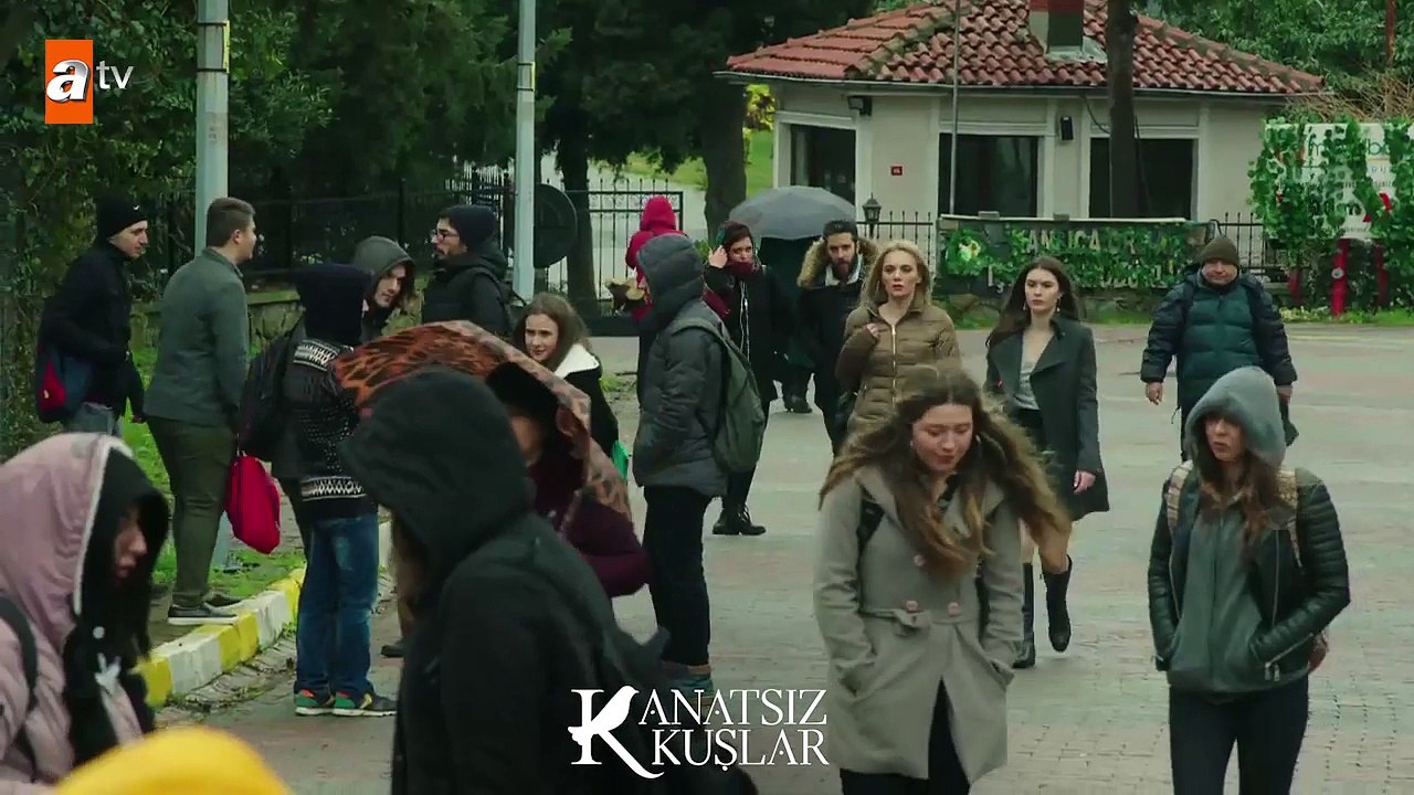 Asya için kavga eden Emre ile Suat! - Kanatsız Kuşlar 31.Bölüm