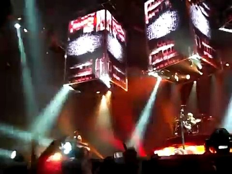 Muse - Interlude + Hysteria, Zenith, Dijon, France 12/2/2009