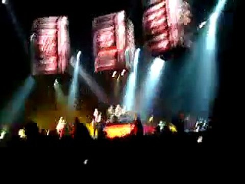 Muse - Interlude + Hysteria, Zenith, Toulouse, France 11/25/2009