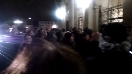 STATIONNEMENT À SAINT-DENIS - Rassemblement devant la mairie