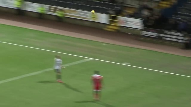 Пенальти, удаление и поражение – цена пинка под зад сопернику