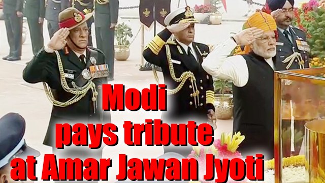 PM Narendra Modi pays homage at Amar Jawan Jyoti, India Gate on Republic Day | OneIndia News
