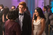 Riverdale Season 2 Episode 12 : Chapter Twenty-Five: The Wicked and the Divine