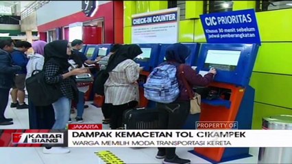 Dampak Kemacetan Tol Cikampek, Warga Pilih Moda Transportasi Kereta