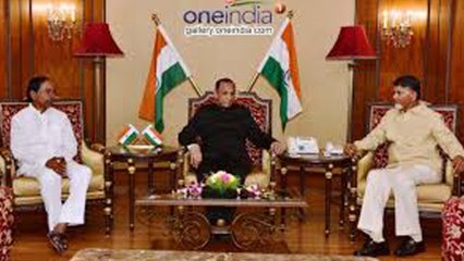 Republic Day 2018 : పరేడ్ గ్రౌండ్స్‌లో ఎగిరిన జాతీయ జెండా,  మరోపక్క బాబు దూరం