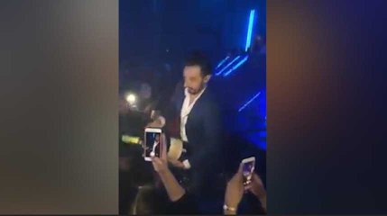 Dans un club à Ibiza, un magnum à 30.000 euros lui échappe des mains