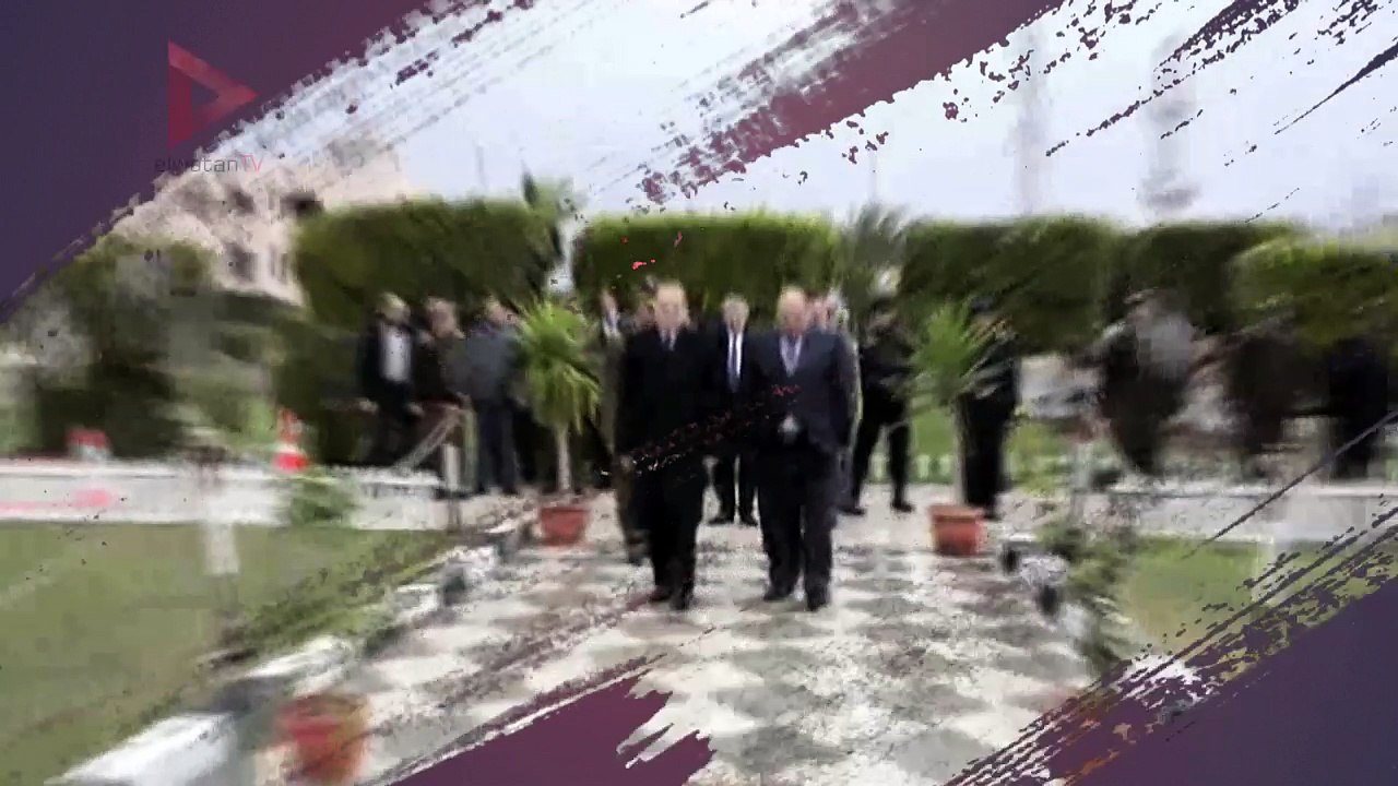 محافظ دمياط يضع أكليل الزهور على النصب التذكاري لشهداء الشرطة