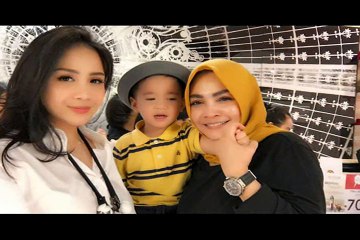 Nggak Suka Pamer, Foto Ini Tunjukkan Ibunda Gigi Tajir Melintir, Netizen Pingin Banget Naik!