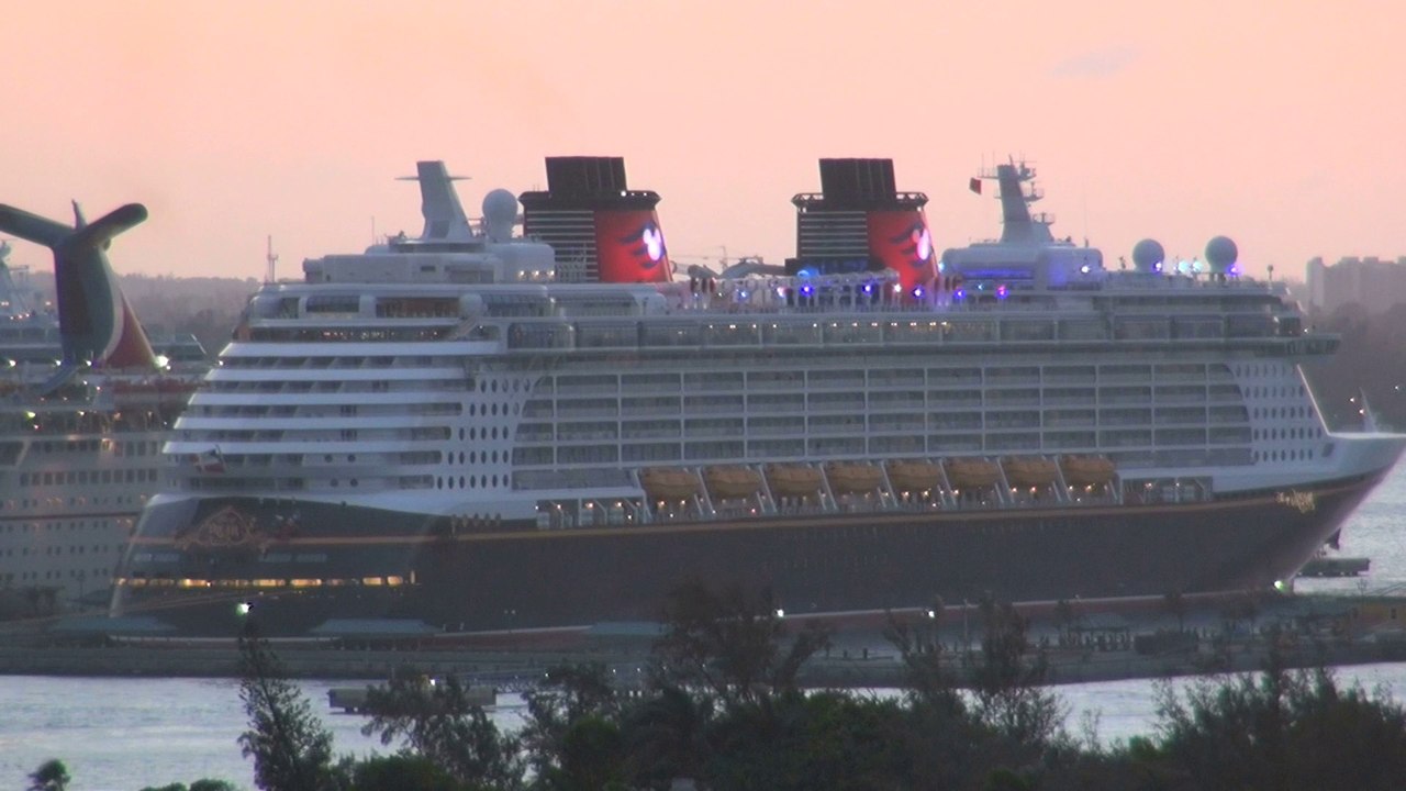 10 Tips For Getting A Cabin Upgrade On Your Cruise