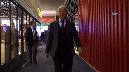 KTO Yönetim Kurulu Başkanı Mahmut Hiçyılmaz, İstanbul Mobilya Fuarı'nı ziyaret etti