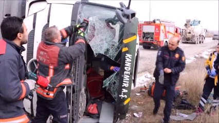 Gölbaşı'nda Beton Mikseri Devrildi: 1 Yaralı