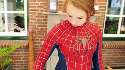 Spider-Girls! - 2 Kids (13 & 11) dress up in quality Spider-Man suit