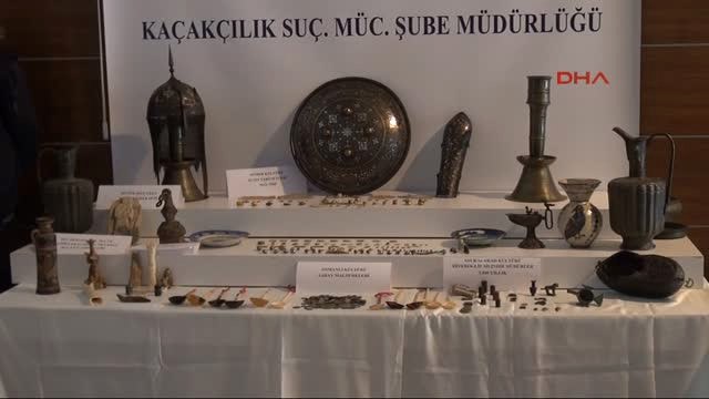 İstanbul'da Tarihi Eser Kaçakçılığı Operasyonu: 242 Parça Tarihi Eser Ele Geçirildi
