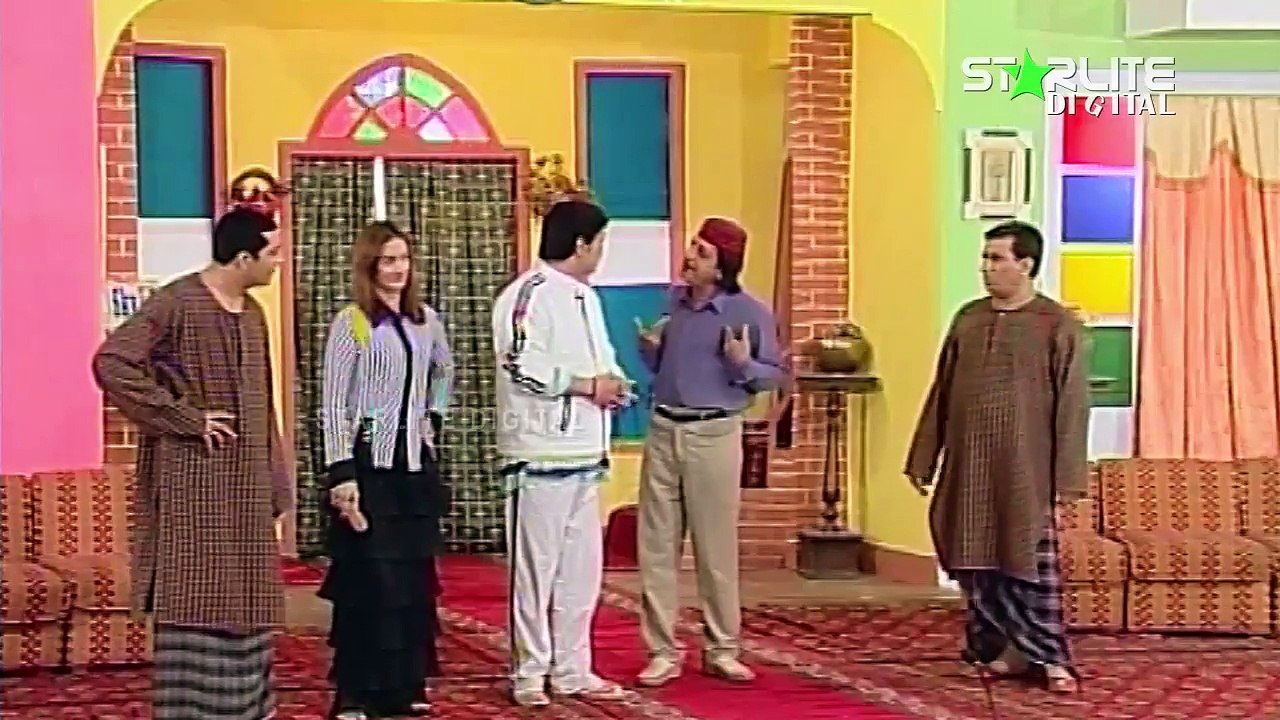 Zafri Khan, Nargis and Nasir Chinyoti New Pakistani Stage Drama Full Comedy Funny Clip