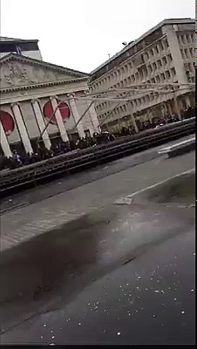 Bruxelles: émeutes place de la Monnaie (4)