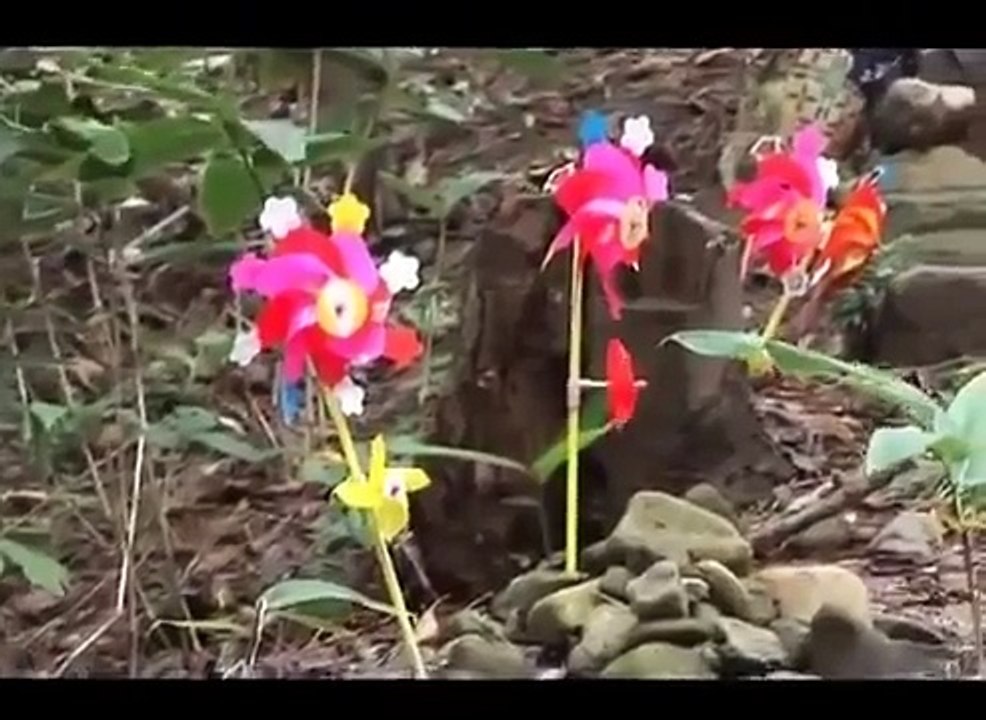 【心霊？】川倉賽の河原地蔵尊　[このような場所もあるのですね　ある意味、気が重くなります]
