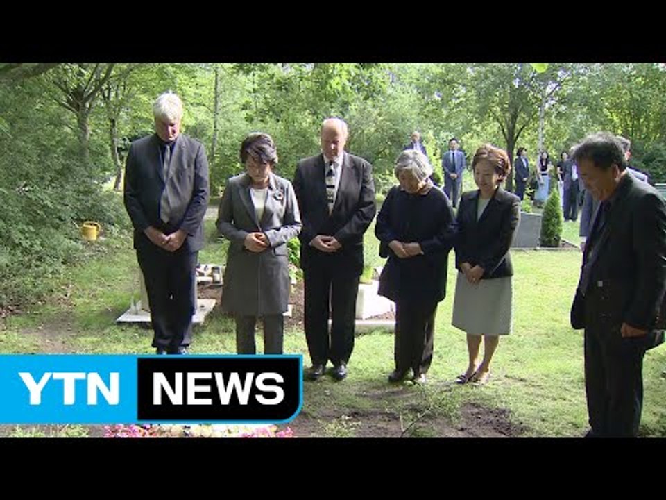 김정숙 여사, 작곡가 고 윤이상 선생 묘소 참배 / YTN