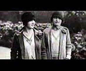 Explore the Glamorous Women's Fashion of the 1920s ✨