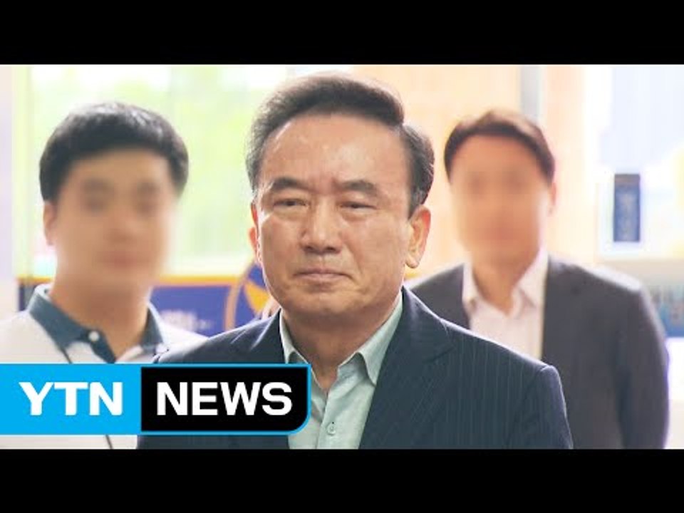 성추행 혐의 최호식 전 회장 경찰 출석..."물의 일으켜 죄송" / YTN