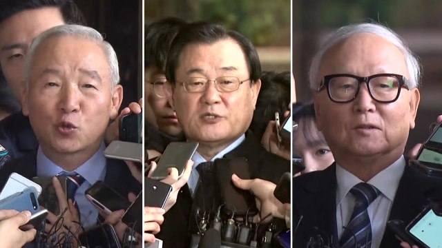'靑 상납 의혹' 前 국정원장 3인방 구속 내일 결정 / YTN