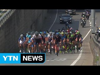 자전거 타고 도심 쌩쌩 "더위야 비켜라" / YTN