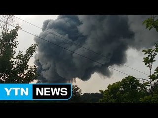 충남 아산 빈 양계장 불...검은 연기에 주민 화들짝 / YTN