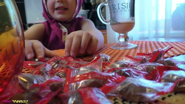 Маша и Медведь из Мультик Маша и Медведь МАША ИСПУГАЛАСЬ Паук Играем в доктора! Kids Children Margo-08HlkBd1tDY