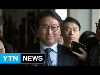 최태원 회장 넉 달 만에 檢 출석...미소 속 침묵 / YTN (Yes! Top News)