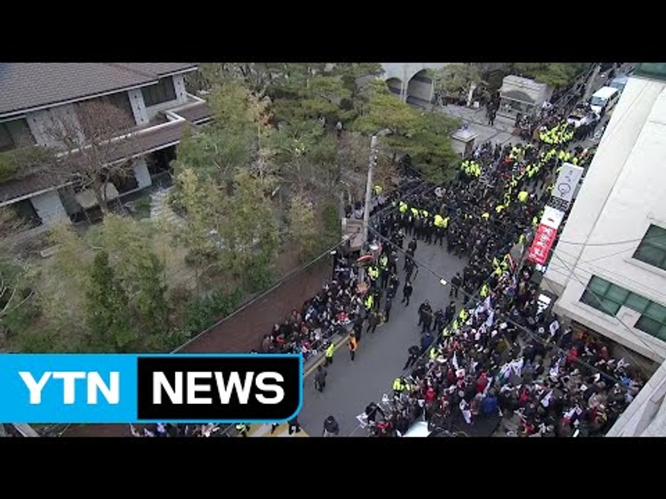 [현장영상] 朴, 삼성동으로 곧 출발...사저 앞 긴장 고조 / YTN (Yes! T...