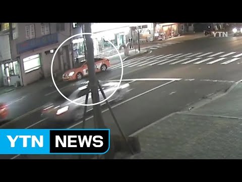 술 취한 승객 뒤따라가 돈 가방 '슬쩍'한 택시 기사 / YTN (Yes! Top News)
